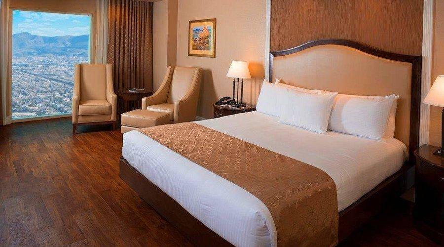 Experience the Rio Hotel & Casino Stay